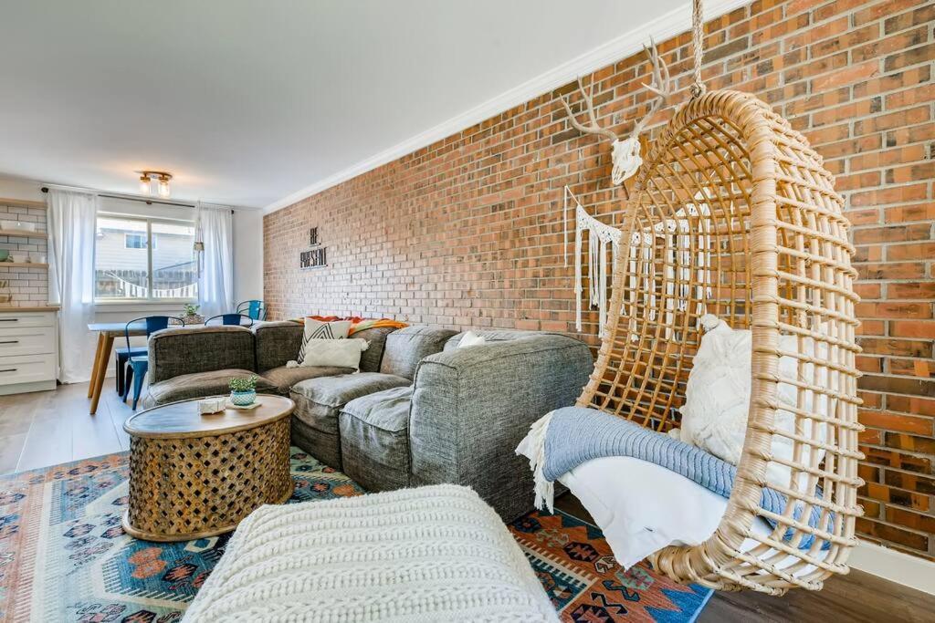 Family Townhome Near Mountains & Olde Town Арвада Екстер'єр фото